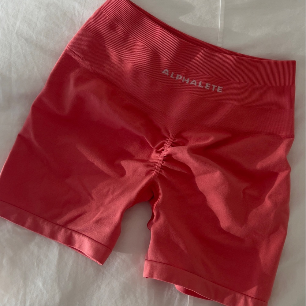 ALPHALETE Amplify Shorts - SMALL